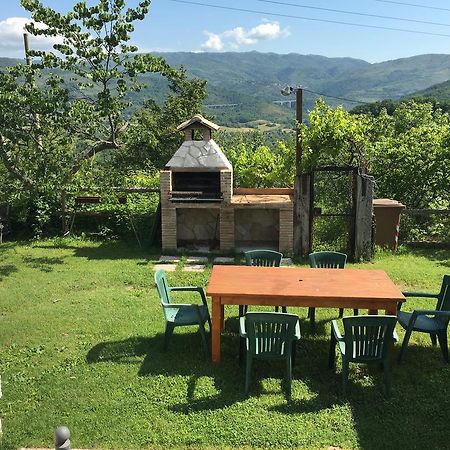 مبيت وإفطار Saracinesco Chalet Dei Parchi المظهر الخارجي الصورة