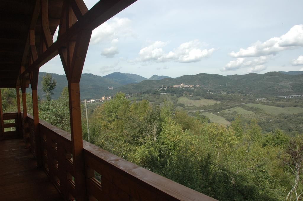 مبيت وإفطار Saracinesco Chalet Dei Parchi المظهر الخارجي الصورة