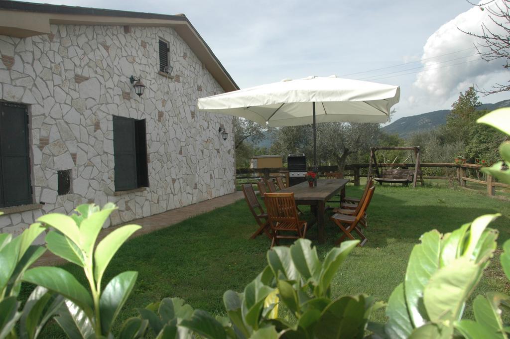 مبيت وإفطار Saracinesco Chalet Dei Parchi المظهر الخارجي الصورة