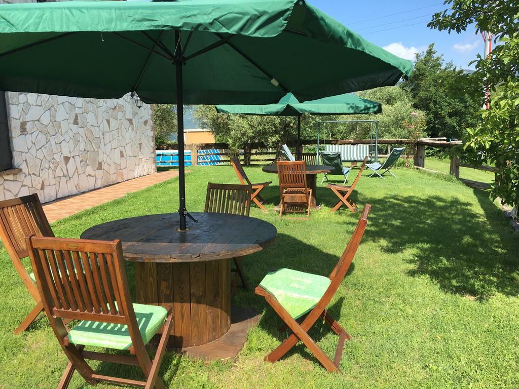مبيت وإفطار Saracinesco Chalet Dei Parchi المظهر الخارجي الصورة